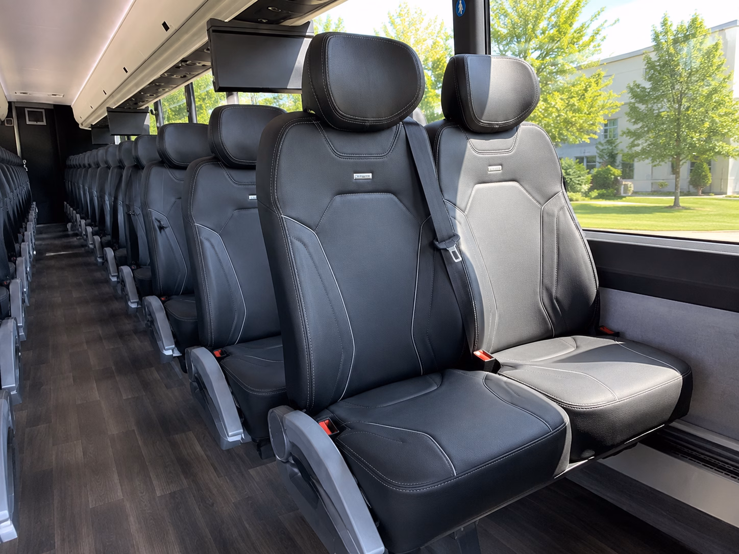 eriecharterbusservices com makes cross border lake erie wine country tours simple
